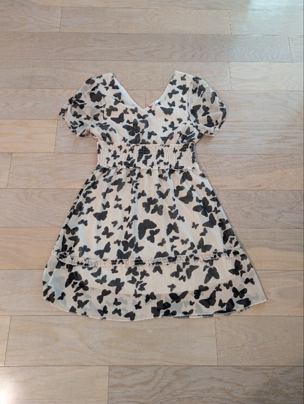 Butterfly Print Short Sleeve Dress in Black and White